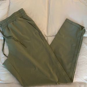 GapFit Recycled Runaround Jogger
